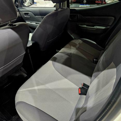 MITSUBISHI L 200 Triton 2.4 16V FLEX GL CABINE DUPLA, Foto 8