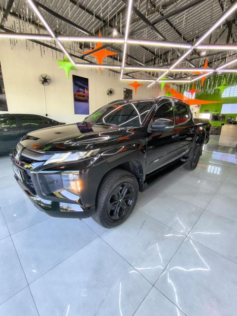 MITSUBISHI L 200 Triton , Foto 2