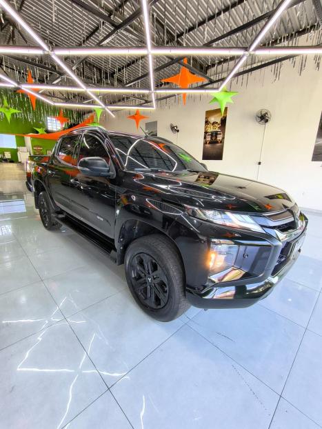 MITSUBISHI L 200 Triton , Foto 3