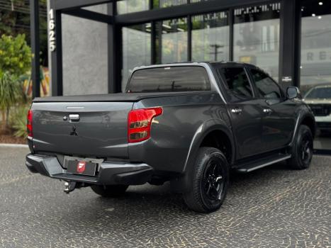 MITSUBISHI L 200 Triton 2.4 16V SPORT HPE MOTORSPORTS 4X4 CABINE DUPLA TURBO DIESEL AUTOM�TICO, Foto 7