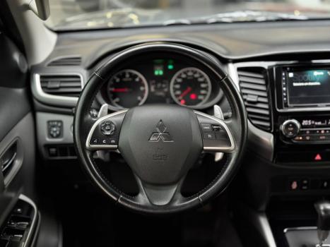 MITSUBISHI L 200 Triton 2.4 16V SPORT HPE MOTORSPORTS 4X4 CABINE DUPLA TURBO DIESEL AUTOM�TICO, Foto 15