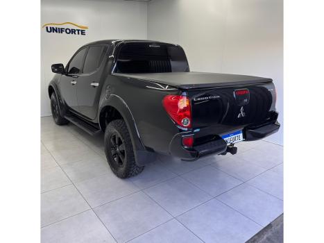 MITSUBISHI L 200 Triton 3.5 V6 HPE 4X4 FLEX CABINE DUPLA AUTOM�TICO, Foto 6