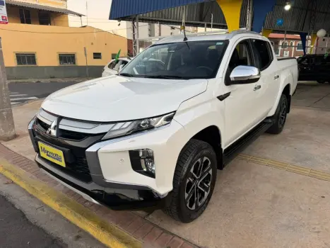 MITSUBISHI L 200 Triton 2.4 16V SPORT HPE-S 4X4 CABINE DUPLA TURBO DIESEL AUTOM�TICO, Foto 1