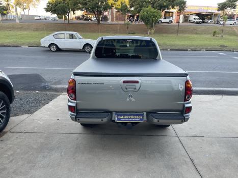 MITSUBISHI L 200 Triton 3.2 16V HPE 4X4 CABINE DUPLA TURBO DIESEL INTERCOOLER AUTOM�TICO, Foto 7