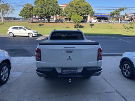 MITSUBISHI L 200 Triton 2.4 16V SPORT HPE-S 4X4 CABINE DUPLA TURBO DIESEL AUTOM�TICO, Foto 5