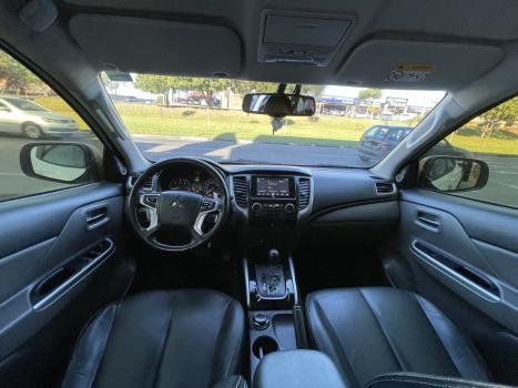 MITSUBISHI L 200 Triton 2.4 16V SPORT HPE-S 4X4 CABINE DUPLA TURBO DIESEL AUTOM�TICO, Foto 7