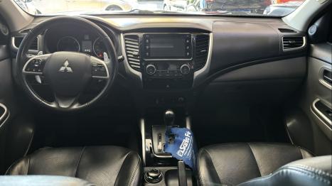 MITSUBISHI L 200 Triton 2.4 16V OUTDOOR HPE-S 4X4 CABINE DUPLA TURBO DIESEL AUTOM�TICO, Foto 8