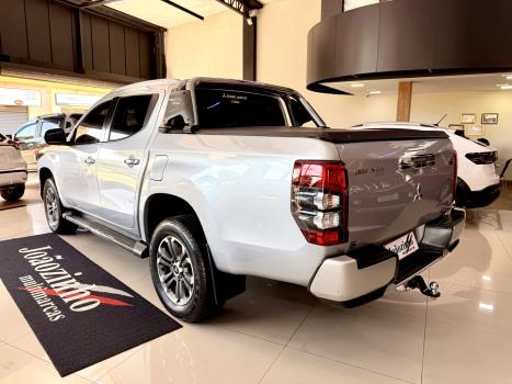 MITSUBISHI L 200 Triton , Foto 3