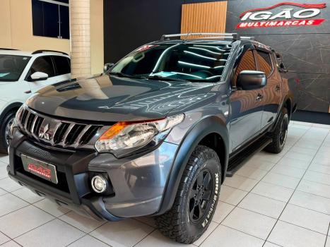 MITSUBISHI L 200 Triton 2.4 16V OUTDOOR HPE-S 4X4 CABINE DUPLA TURBO DIESEL AUTOM�TICO, Foto 3