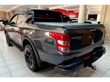 MITSUBISHI L 200 Triton 2.4 16V OUTDOOR HPE-S 4X4 CABINE DUPLA TURBO DIESEL AUTOM�TICO, Foto 8