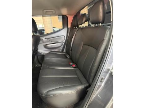 MITSUBISHI L 200 Triton 2.4 16V OUTDOOR HPE-S 4X4 CABINE DUPLA TURBO DIESEL AUTOM�TICO, Foto 9