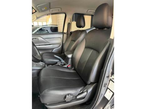 MITSUBISHI L 200 Triton 2.4 16V OUTDOOR HPE-S 4X4 CABINE DUPLA TURBO DIESEL AUTOM�TICO, Foto 10