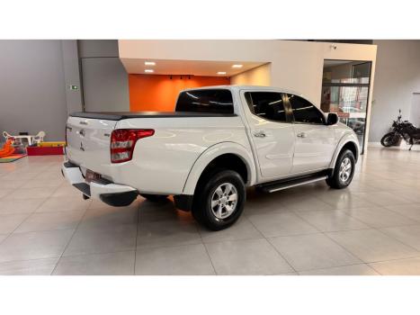 MITSUBISHI L 200 Triton 2.4 16V SPORT HPE TOP 4X4 CABINE DUPLA TURBO DIESEL AUTOM�TICO, Foto 6