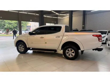 MITSUBISHI L 200 Triton 2.4 16V SPORT HPE TOP 4X4 CABINE DUPLA TURBO DIESEL AUTOM�TICO, Foto 9