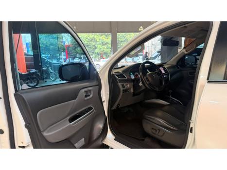 MITSUBISHI L 200 Triton 2.4 16V SPORT HPE TOP 4X4 CABINE DUPLA TURBO DIESEL AUTOM�TICO, Foto 15