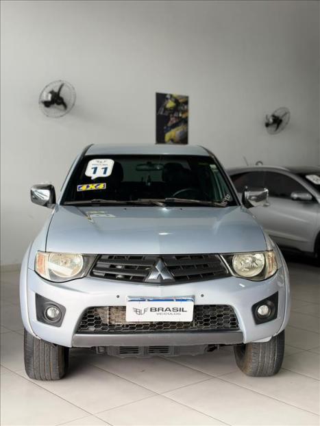 MITSUBISHI L 200 Triton 3.2 16V HPE 4X4 CABINE DUPLA TURBO DIESEL INTERCOOLER AUTOMÁTICO, Foto 2