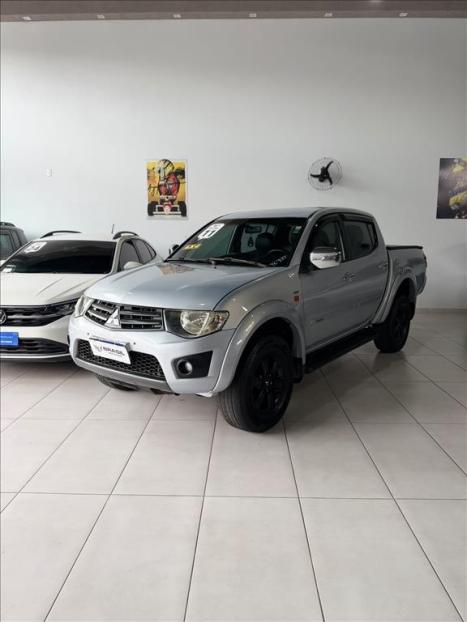MITSUBISHI L 200 Triton 3.2 16V HPE 4X4 CABINE DUPLA TURBO DIESEL INTERCOOLER AUTOMÁTICO, Foto 3