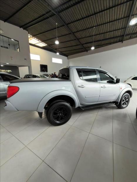 MITSUBISHI L 200 Triton 3.2 16V HPE 4X4 CABINE DUPLA TURBO DIESEL INTERCOOLER AUTOMÁTICO, Foto 9