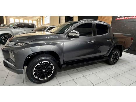 MITSUBISHI L 200 Triton 2.4 16V SPORT HPE 4X4 CABINE DUPLA TURBO DIESEL AUTOMÁTICO, Foto 4