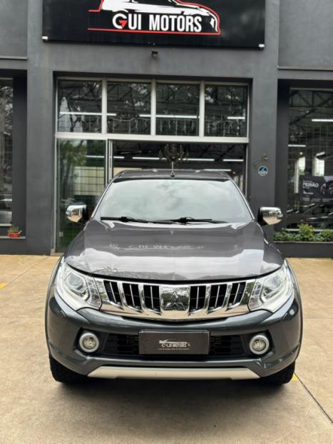 MITSUBISHI L 200 Triton 2.4 16V SPORT HPE TOP 4X4 CABINE DUPLA TURBO DIESEL AUTOMÁTICO, Foto 4