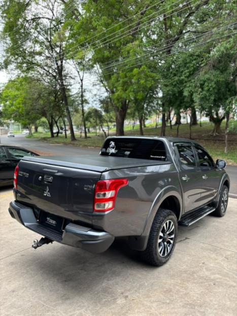 MITSUBISHI L 200 Triton 2.4 16V SPORT HPE TOP 4X4 CABINE DUPLA TURBO DIESEL AUTOMÁTICO, Foto 9