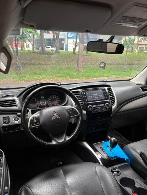 MITSUBISHI L 200 Triton 2.4 16V SPORT HPE TOP 4X4 CABINE DUPLA TURBO DIESEL AUTOMÁTICO, Foto 10