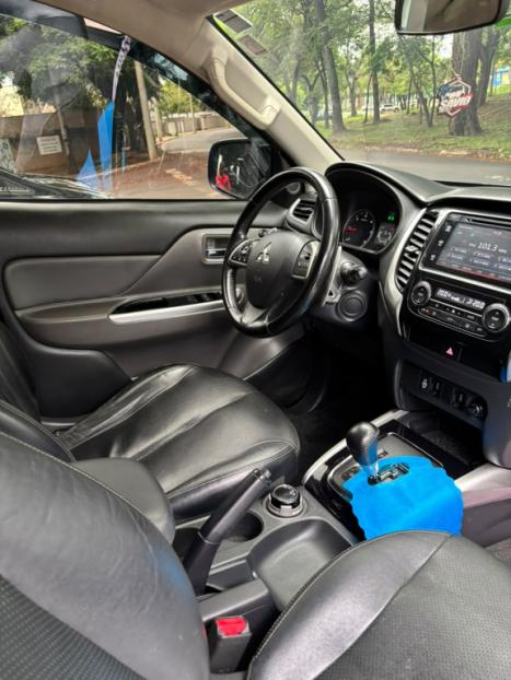 MITSUBISHI L 200 Triton 2.4 16V SPORT HPE TOP 4X4 CABINE DUPLA TURBO DIESEL AUTOMÁTICO, Foto 11