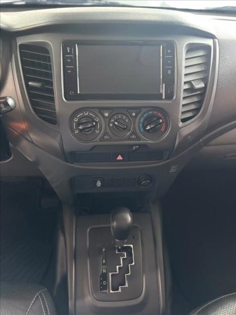 MITSUBISHI L 200 Triton 2.4 16V SPORT HPE 4X4 CABINE DUPLA TURBO DIESEL AUTOMÁTICO, Foto 9
