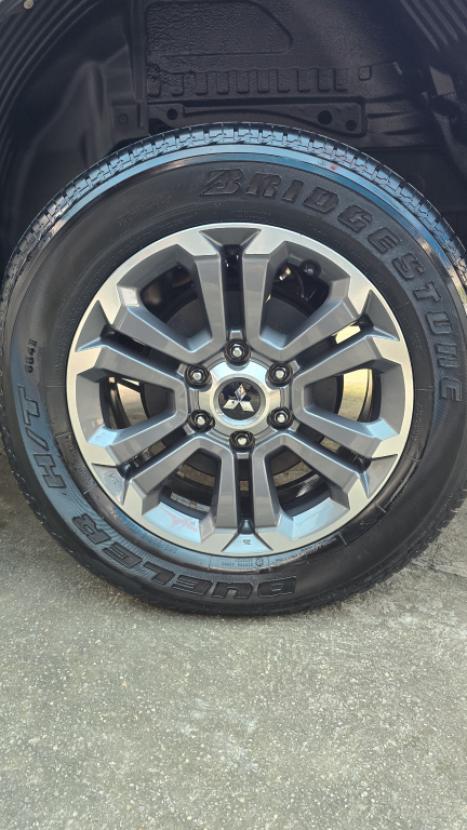 MITSUBISHI L 200 Triton 2.4 16V SPORT HPE-S 4X4 CABINE DUPLA TURBO DIESEL AUTOMÁTICO, Foto 16