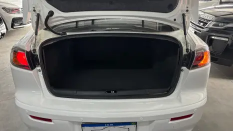 MITSUBISHI Lancer 2.0 16V 4P, Foto 16