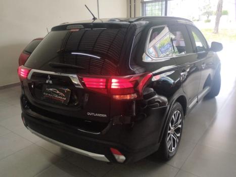 MITSUBISHI Outlander 2.2 16V 4P 4X4 HPE-S AWD DIESEL AUTOM�TICO, Foto 2