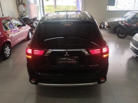 MITSUBISHI Outlander 2.2 16V 4P 4X4 HPE-S AWD DIESEL AUTOM�TICO, Foto 5