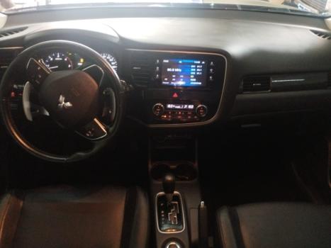MITSUBISHI Outlander 2.2 16V 4P 4X4 HPE-S AWD DIESEL AUTOM�TICO, Foto 8