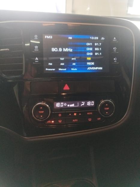 MITSUBISHI Outlander 2.2 16V 4P 4X4 HPE-S AWD DIESEL AUTOM�TICO, Foto 12