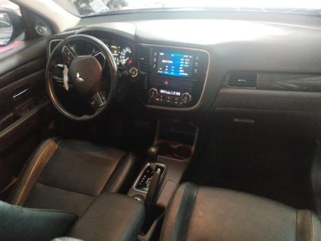 MITSUBISHI Outlander 2.2 16V 4P 4X4 HPE-S AWD DIESEL AUTOM�TICO, Foto 19