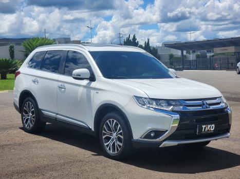 MITSUBISHI Outlander 3.0 V6 24V 4P GT 4X4 AUTOM�TICO, Foto 7