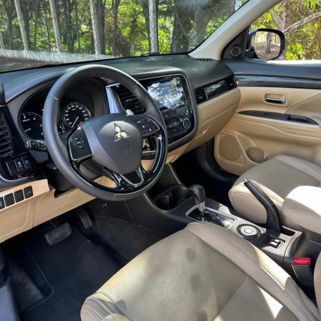 MITSUBISHI Outlander 2.2 16V 4P 4X4 HPE-S AWD DIESEL AUTOM�TICO, Foto 8