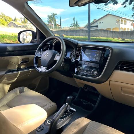 MITSUBISHI Outlander 2.2 16V 4P 4X4 HPE-S AWD DIESEL AUTOM�TICO, Foto 9