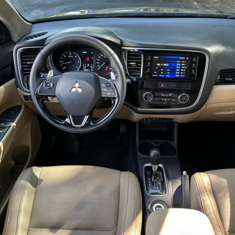 MITSUBISHI Outlander 2.2 16V 4P 4X4 HPE-S AWD DIESEL AUTOM�TICO, Foto 10