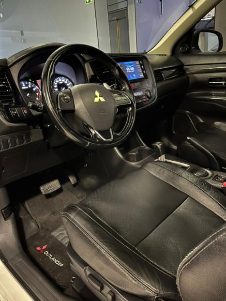 MITSUBISHI Outlander 2.0 16V 4P AUTOM�TICO, Foto 13