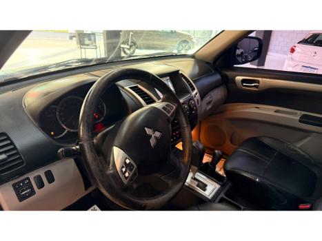 MITSUBISHI Pajero 3.5 V6 24V 4P FLEX HPE 4X4 AUTOMÁTICO, Foto 3