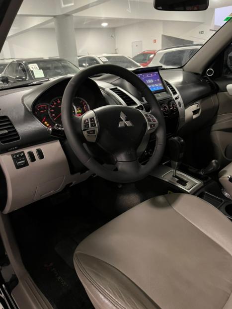 MITSUBISHI Pajero Dakar 3.2 16V 4P HPE 4X4  7 LUGARES TURBO INTECOOLER DIESEL AUTOMTICO, Foto 14