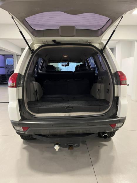 MITSUBISHI Pajero Dakar 3.2 16V 4P HPE S 4X4 TURBO DIESEL INTECOOLER 7 LUGARES AUTOMTICO, Foto 10