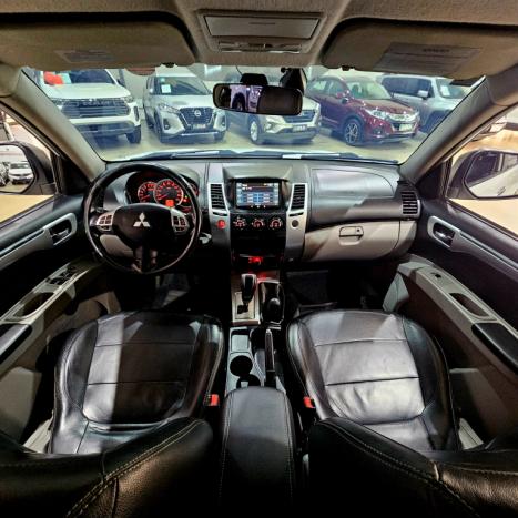MITSUBISHI Pajero Dakar 3.5 V6 24V 4P HPE FLEX 4X4 7 LUGARES AUTOM�TICO, Foto 6