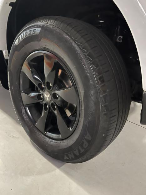 MITSUBISHI Pajero Dakar 3.2 16V 4P HPE 4X4  7 LUGARES TURBO INTECOOLER DIESEL AUTOM�TICO, Foto 8