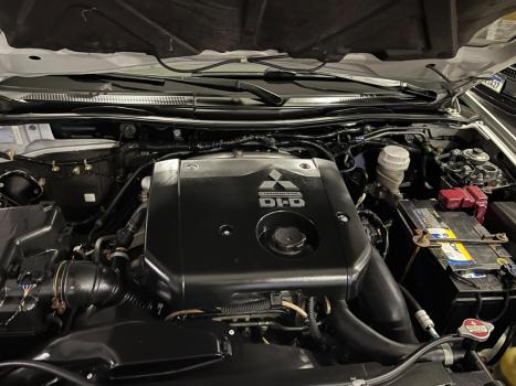 MITSUBISHI Pajero Dakar 3.2 16V 4P HPE 4X4  7 LUGARES TURBO INTECOOLER DIESEL AUTOM�TICO, Foto 9