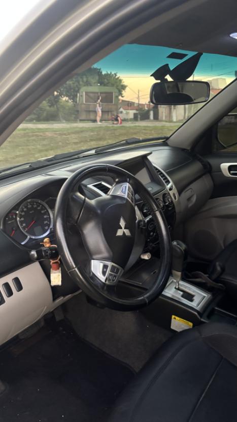 MITSUBISHI Pajero Dakar 3.5 V6 24V 4P HPE FLEX 4X4 7 LUGARES AUTOM�TICO, Foto 3