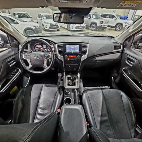 MITSUBISHI Triton 2.4 HPE-S BITURBO DIESEL CABINE DUPLA 4X4 AUTOM�TICO, Foto 7