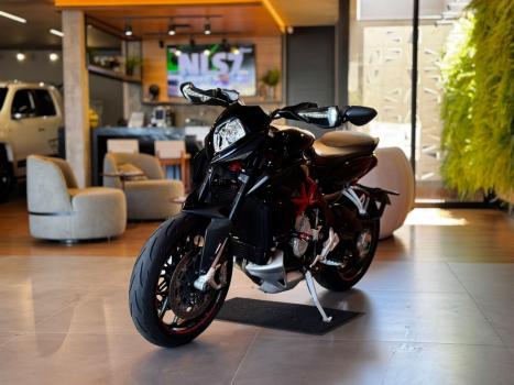 MV AGUSTA 800 , Foto 1