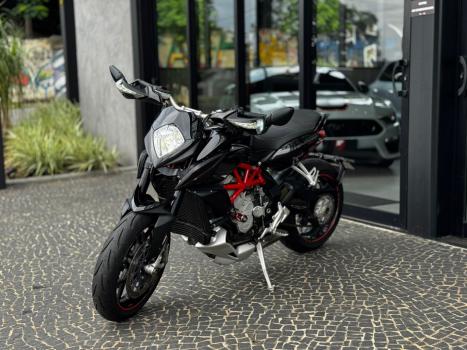 MV AGUSTA 800 , Foto 2